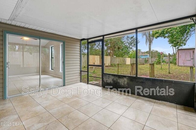 Building Photo - 1702 Carolina Ave