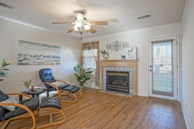 Building Photo - 3146 Chama Meadows Dr NE