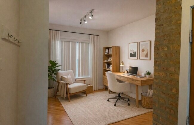 Building Photo - 6964 1/2 N Sheridan Rd