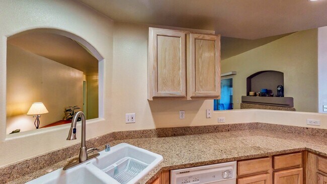 Building Photo - Experience Las Vegas in style and comfort ...