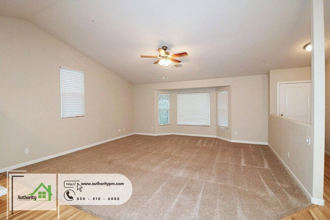 Building Photo - 2381 Yellow Finch Way