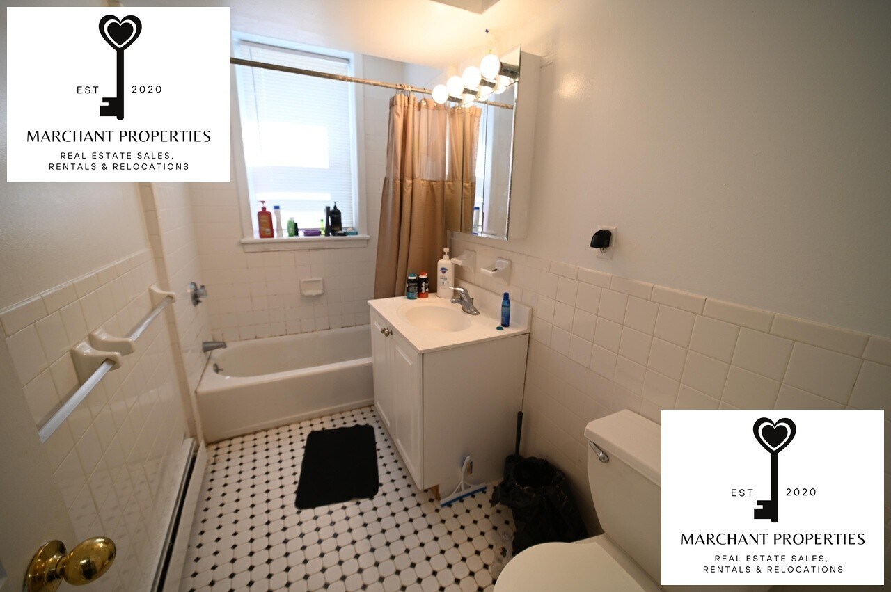 Building Photo - 20 John St