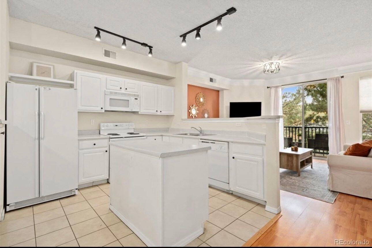 Building Photo - 2169 Eagle Ave