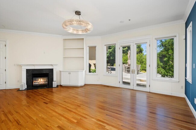 Building Photo - 169 Sausal Dr