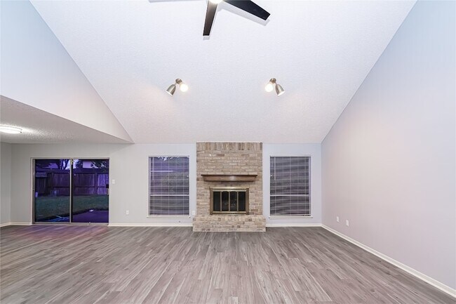 Building Photo - 2306 Wallingford Dr