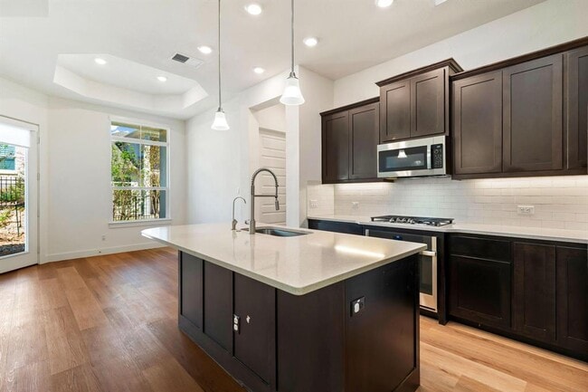 Building Photo - 306 Cartwheel Bend