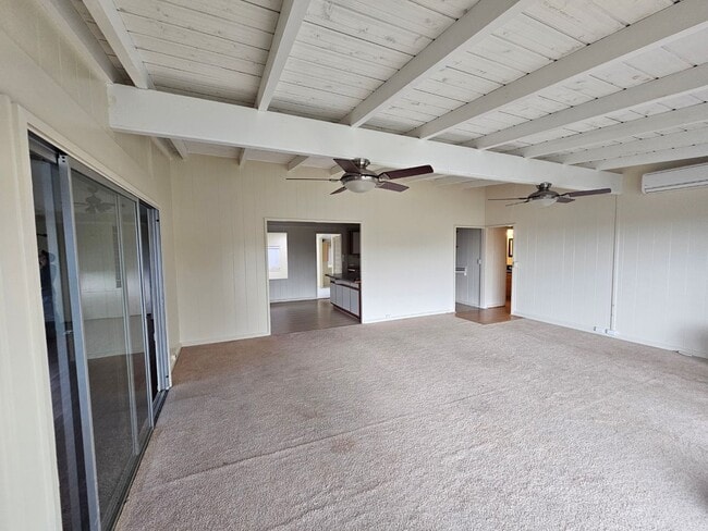 Building Photo - Spacious 3-Bedroom / 2-Bathroom Single-Family Home with Stunning Views – AVAILABLE NOW!