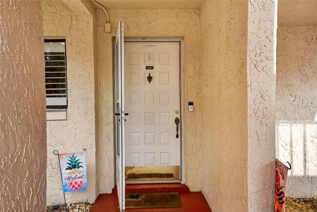 Building Photo - 1166 Carmel Cir