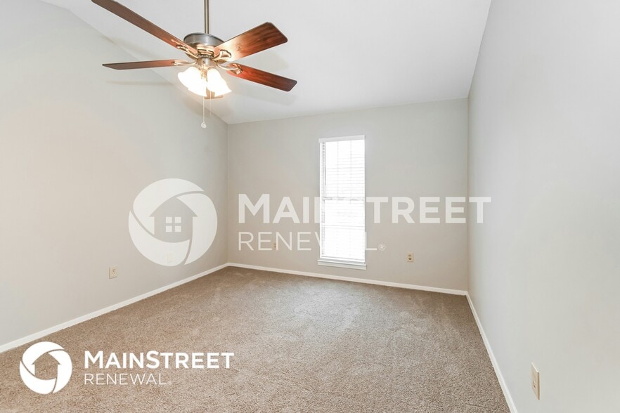 Building Photo - 6643 Magnolia Dr