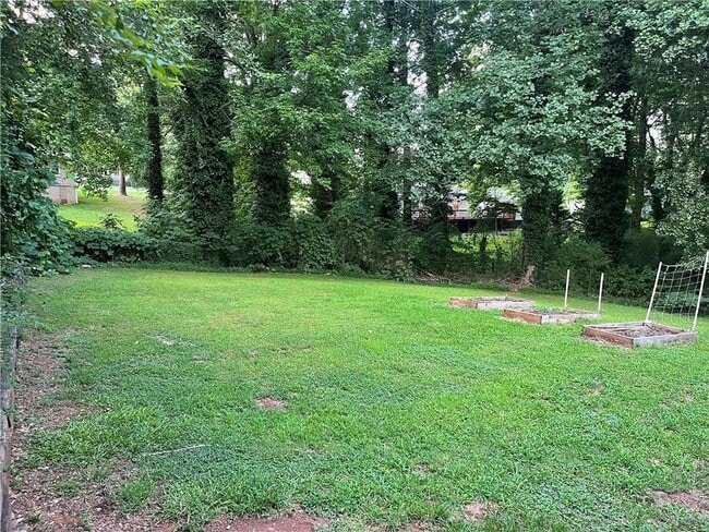Building Photo - 660 Monticello Dr