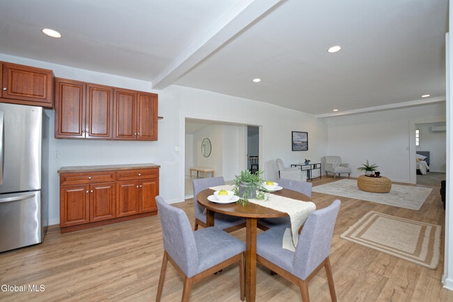 Building Photo - 714 NY-29