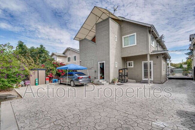 Building Photo - 241 N 12th St