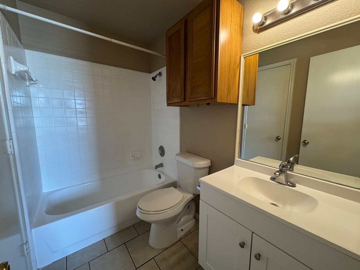 Building Photo - 5702 Greengate Dr