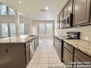 Building Photo - 1326 Delmont Ct