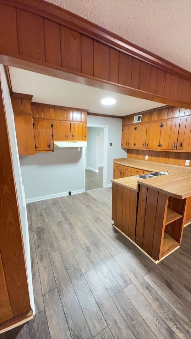 Building Photo - Beautifully Updated 4 bedroom 2 bath