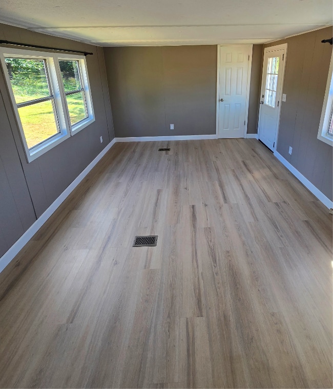 Building Photo - 74 Haney Park