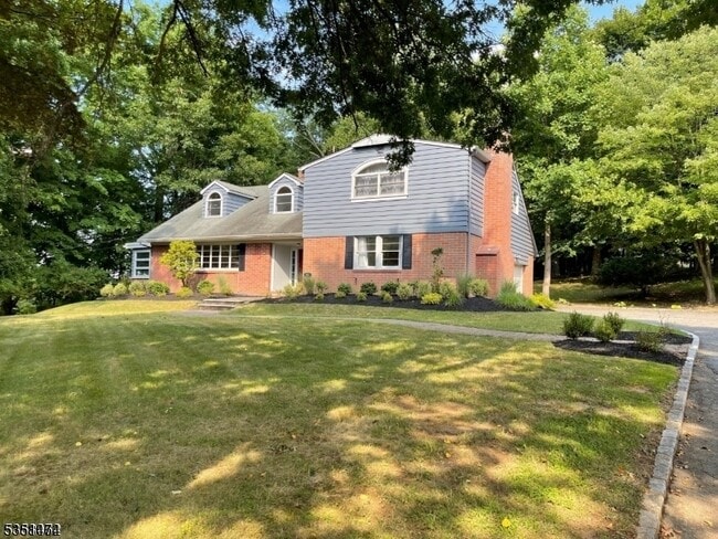 Building Photo - 56 Grandview Pl