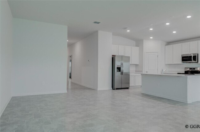 Building Photo - 5005 Worchester Dr