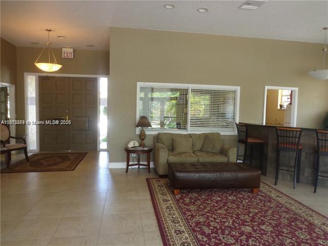 Building Photo - 800 Cypress Park Way