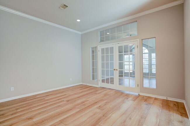 Building Photo - 9137 Fainwood Ln