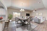 Building Photo - 3/2/2 Luxury Patio Home!