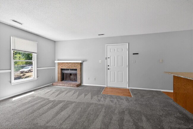 Building Photo - 1501 Mary Frances Pl