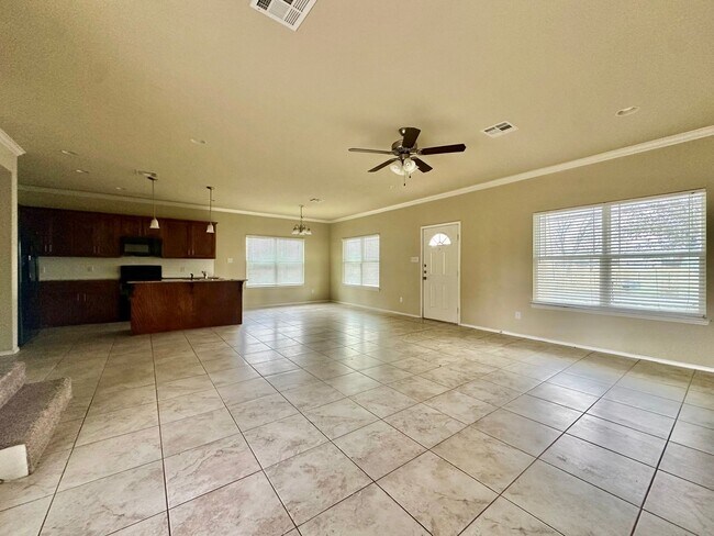 Building Photo - Spacious 4-Bed, 5-Bath Home with Large Backyard Minutes from Baylor Campus!