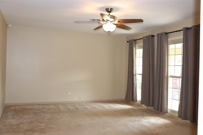 Building Photo - 8421 Baker Dr