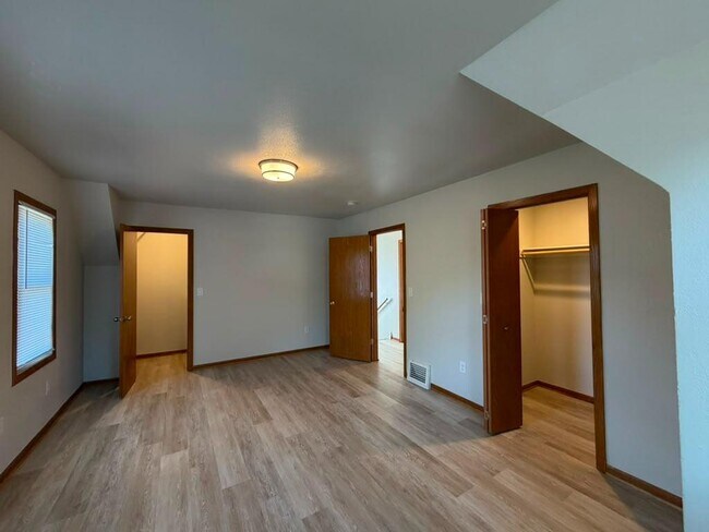 Building Photo - 4640 N 54th St