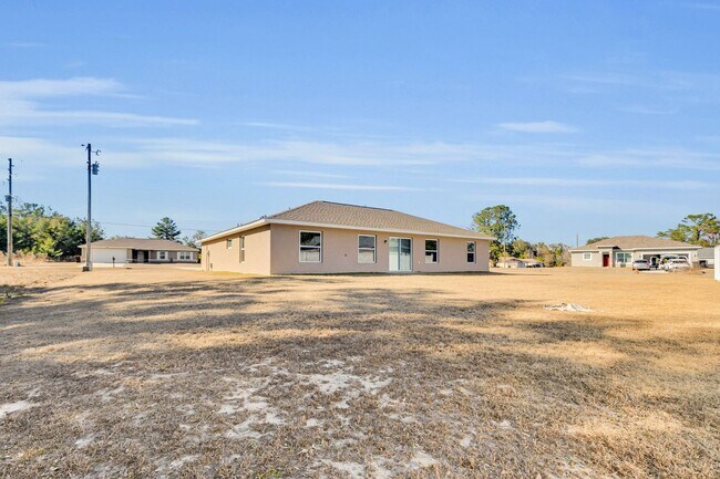 Building Photo - Large 4 Bedroom Rental!