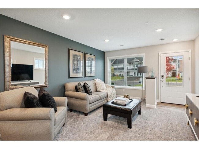 Building Photo - Beautiful 3bed 3bath Lennar smart home for lease in Otsego