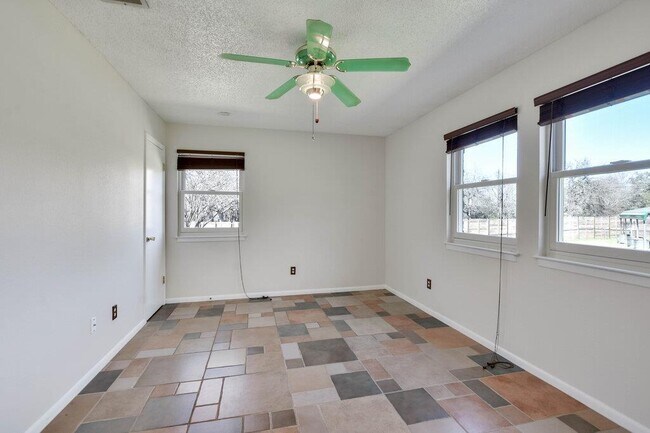 Building Photo - 16001 Awalt Dr