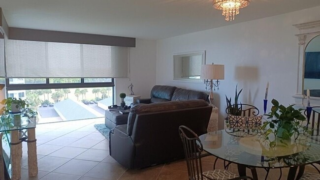 Building Photo - 2800 N Hwy A1A