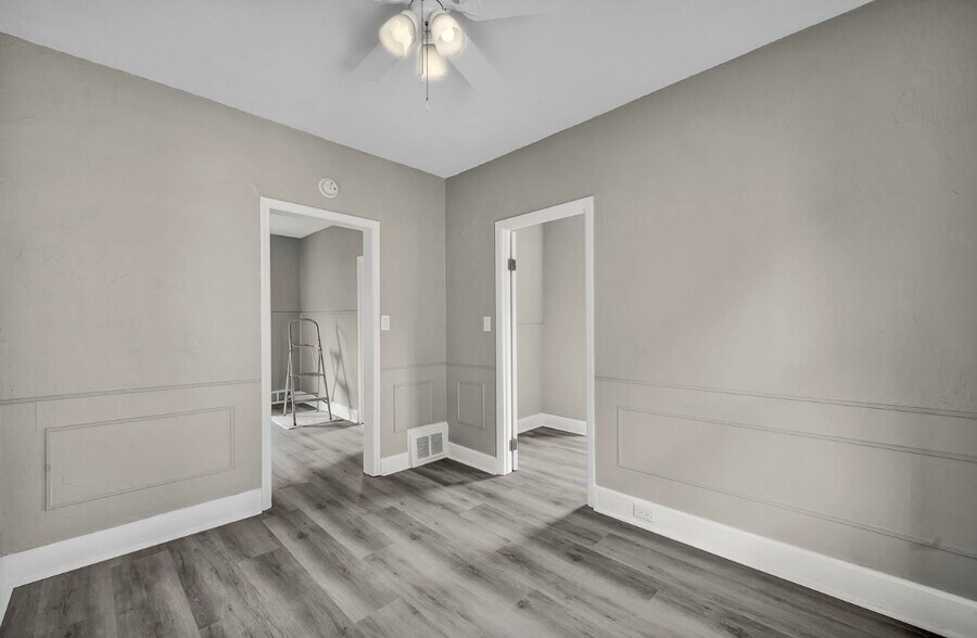 Building Photo - 2023 Robin St