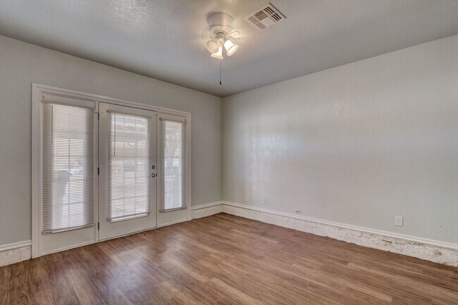 Building Photo - 3 Bed 2 Bath in Del City- Judy Dr is back!