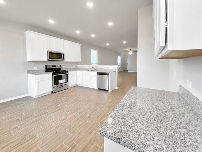 Building Photo - 847 Redinger Ridge Dr