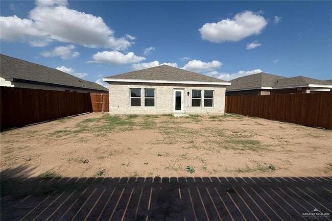 Building Photo - 912 S Templo Dorado