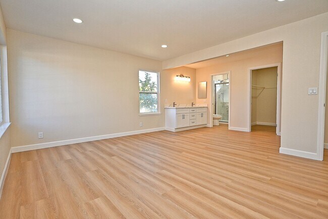Building Photo - $4590 -- Beautifully Remodeled Brookvale Home on a Quiet Court