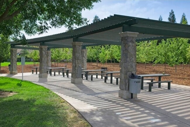 Building Photo - 1784 Sevilla Dr