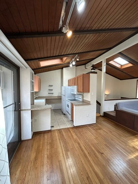 Building Photo - 6278 Occoquan Forest Dr