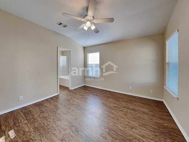 Building Photo - 2135 Wiltshire Dr