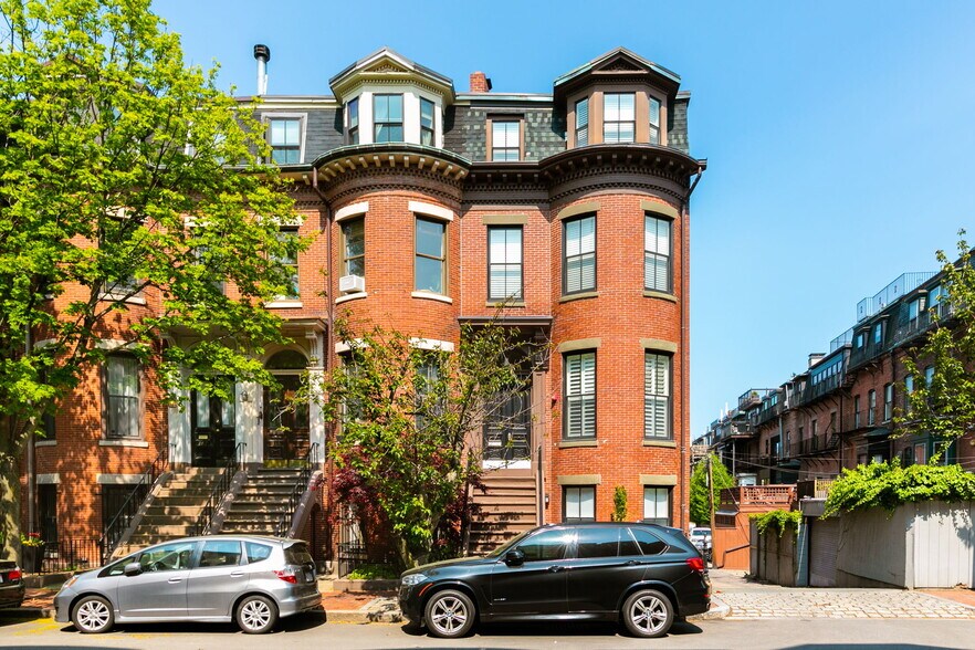 Building Photo - 183 W Canton St