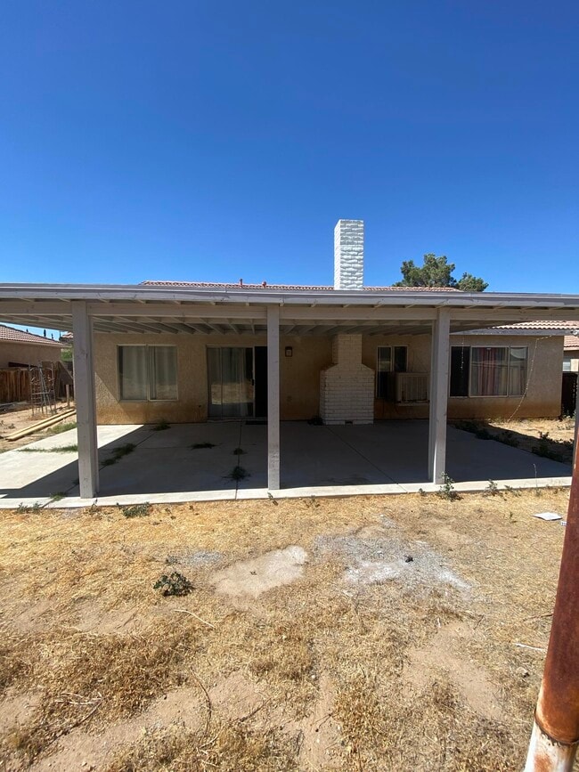 Building Photo - 11215 Westbrook Dr