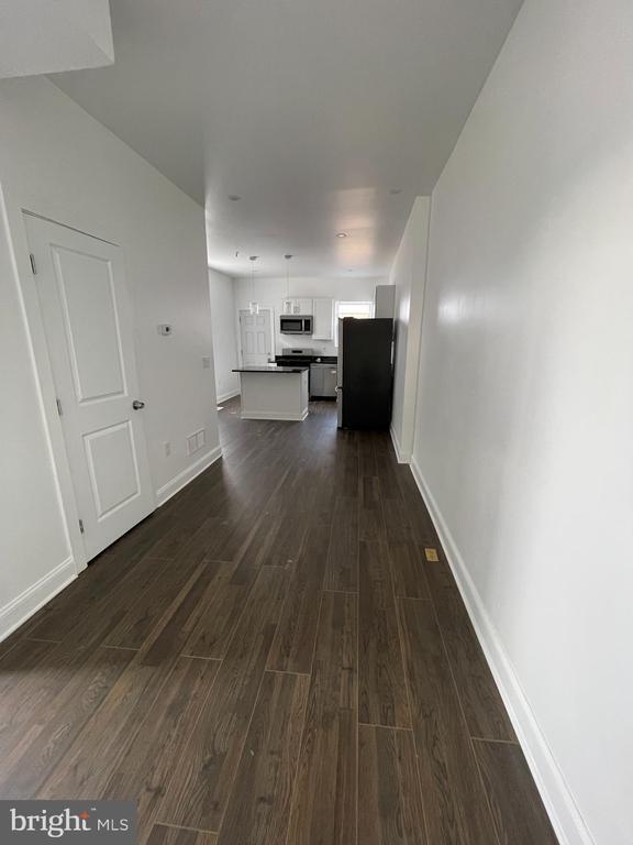 Building Photo - 1950 Mosher St