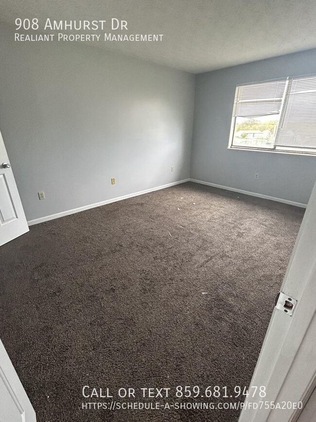 Building Photo - 908 Amhurst Dr