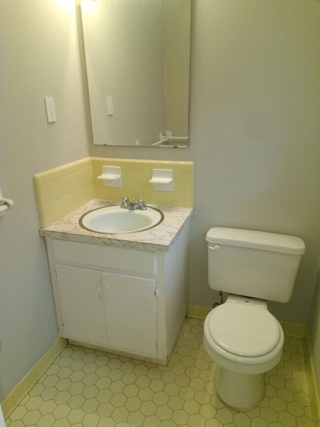 Building Photo - Looking for something new??? Coming Soon! Move In Special - $0 security deposit!!