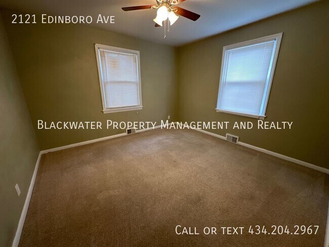 Building Photo - Move In Special! 1/2 Off First Full Month'...