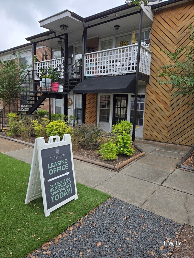 Building Photo - 815 Harvard St