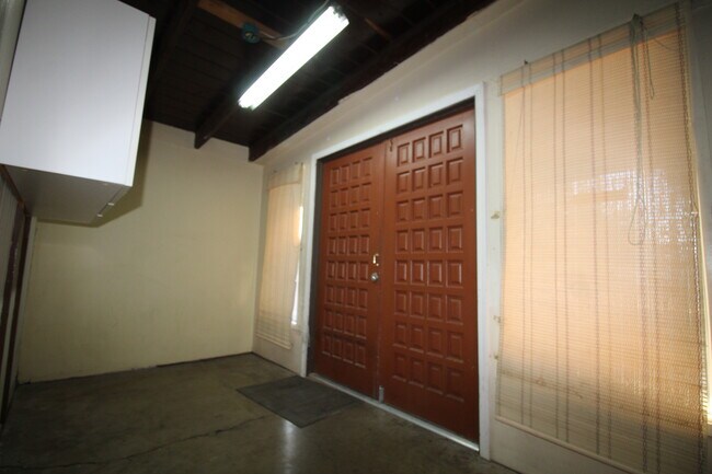 Storage - 1110 E Broadmor Dr