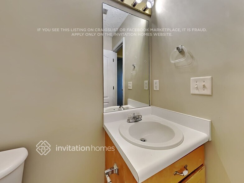 Building Photo - 290 Hunters Chase